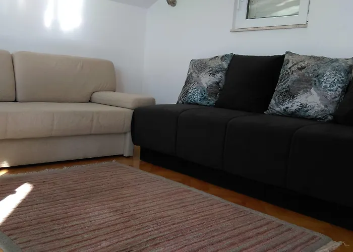 Διαμέρισμα Ivanka *